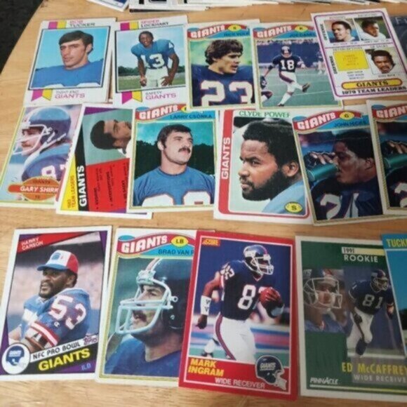 New York Giants 100 Football Card Lot Assorted Years - Picture 1 of 13